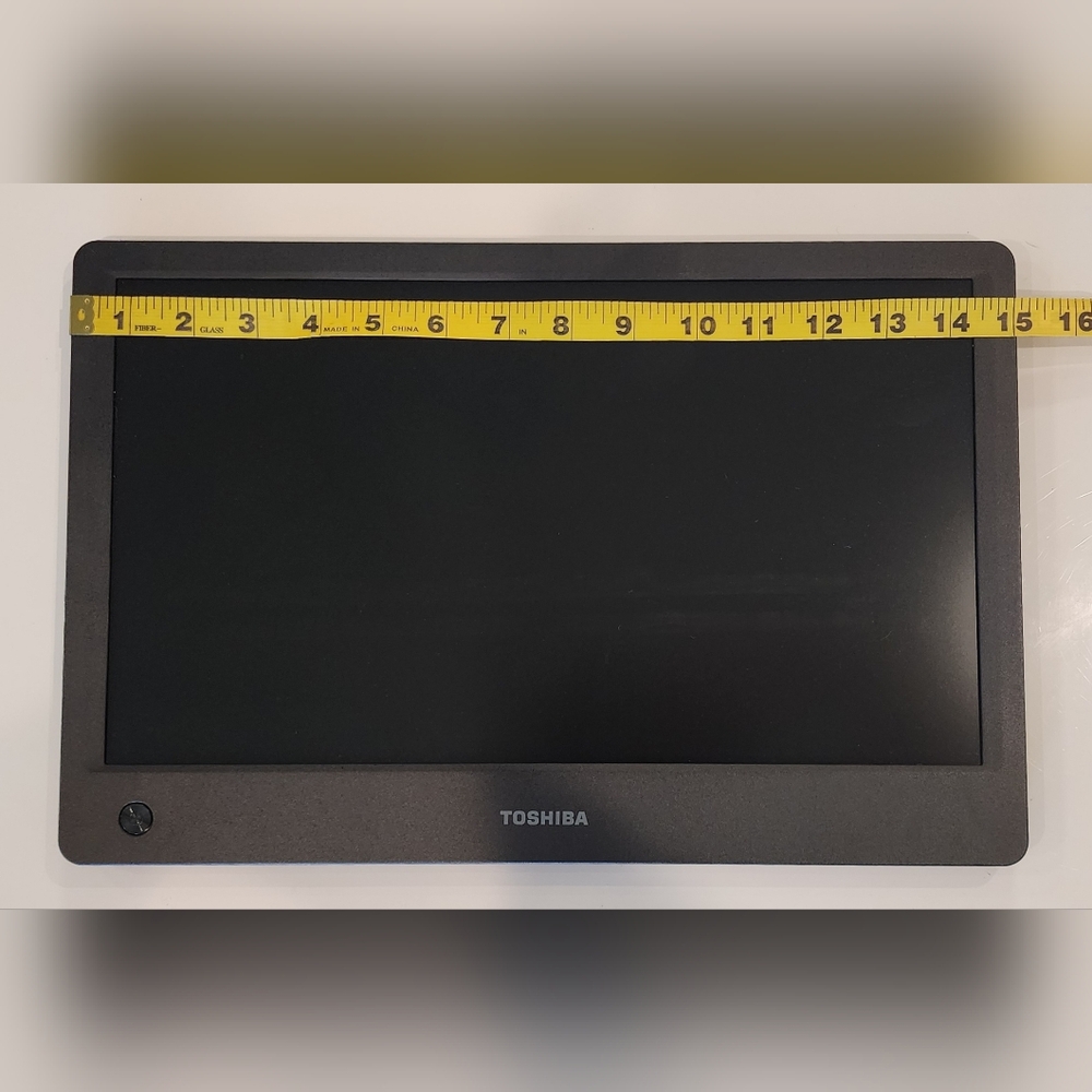 Toshiba 15.6" Mobile LED Monitor PA5022U-1LC3 FOR PARTS ONLY, Might Not Work